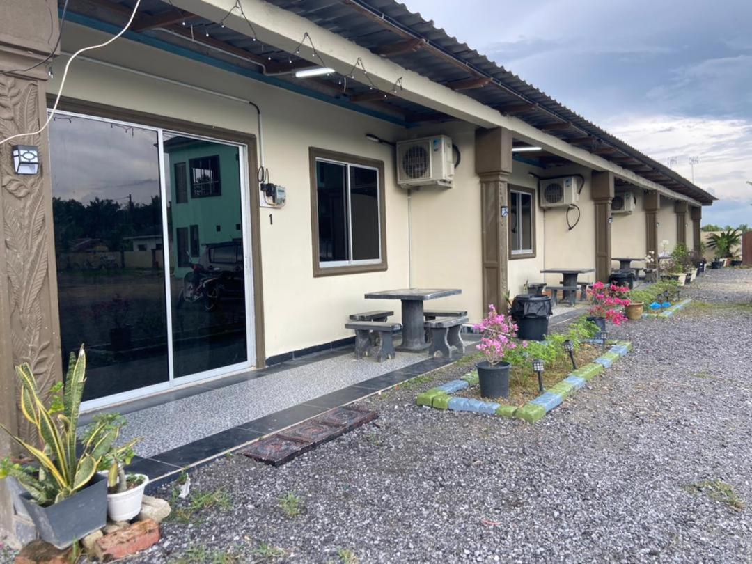Mama Homestay Bagan Serai Exterior photo